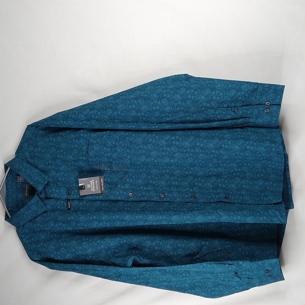 Van Heusen Men's Button-Down Shirt Size: XXL